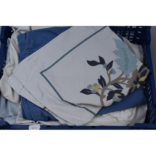 805 - Mixed selection of Linen Cloth Including Bed Sheets, Table Cloth and More