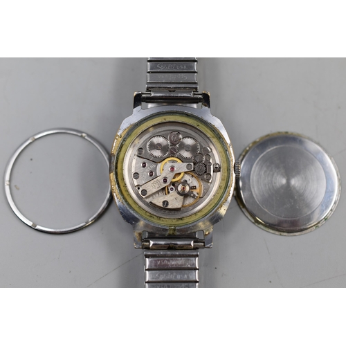 105 - Vintage Rotary Mechanical Gents Watch (Working) and a Sekonda 21 Jewels (Working apart from date)