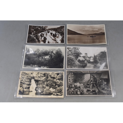 458 - A Selection of Assorted Vintage Postcards