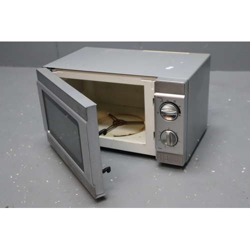 516 - Silver Microwave 1200w Working When Tested