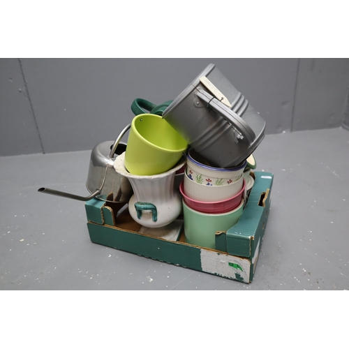 539 - Selection of Small Plant pots and Two Watering Cans