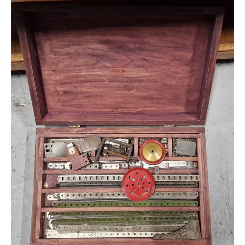 540 - Vintage Meccano Set in Original Wood Box With Inner Tray.