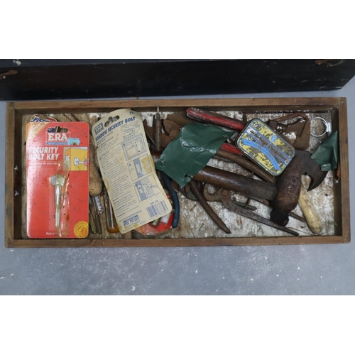 598 - A Wooden Toolbox Containing a Selection of Assorted Vintage Tools