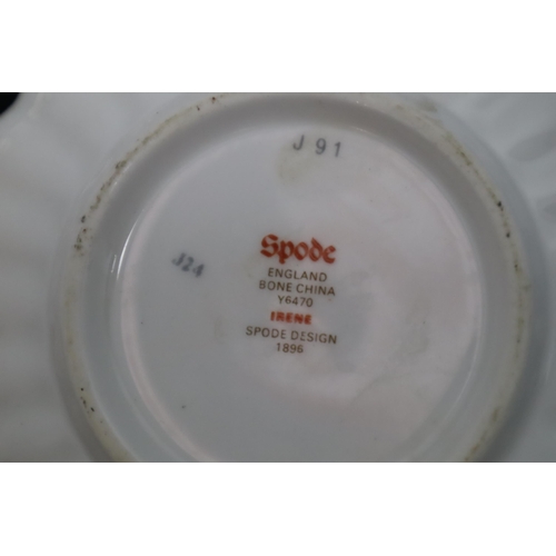 411 - Mide Century Forty Seven Piece Spode Dinner Set in The 