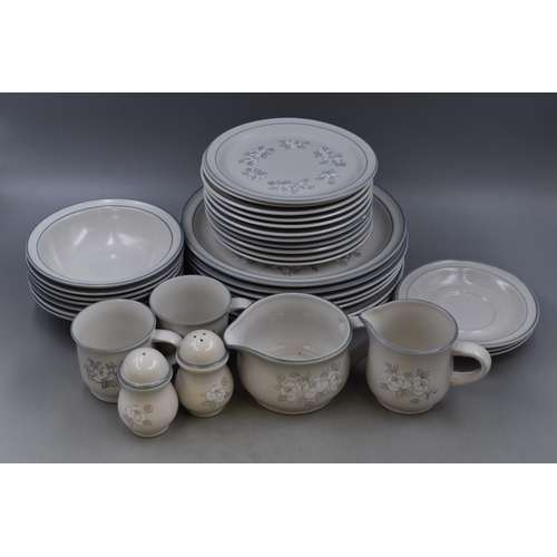 419 - 34 Pieces of Garlande Fleur De Lune Hand Decorated Stoneware