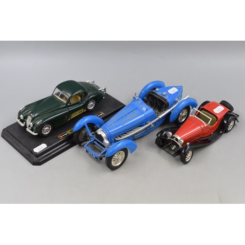 182 - Three Unboxed Bburago Die-Cast Model's to Include ' 1948 Jaguar XK 120 Coupe, 1932 Bugatti Type 55 a... 