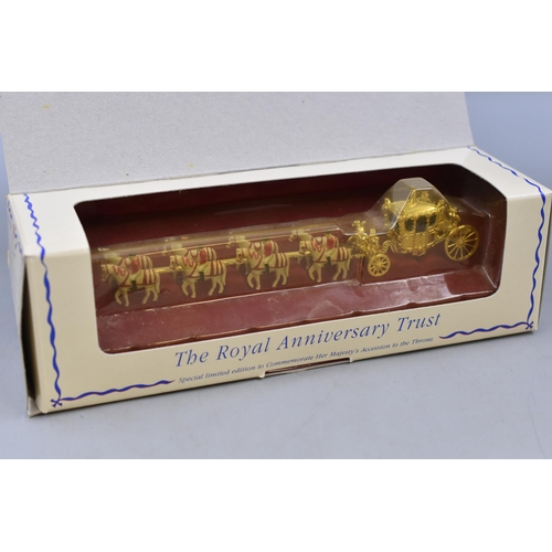 191 - Matchbox, Limited Edition ( Model YY66 ) Her Majestys Gold State Coach (40th Anniversary) Complete W... 