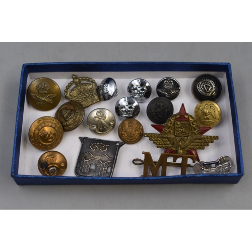 275 - Mixed Selection of Military Buttons and Badges