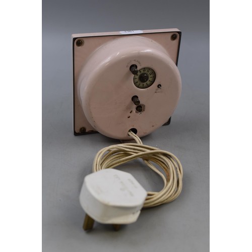 286 - Westclox electric clock in pink, working when tested