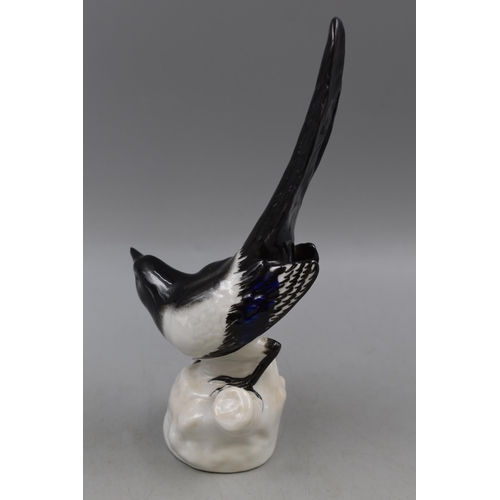 354 - A Lomonosov Porcelain Magpie Figure, Approx 10