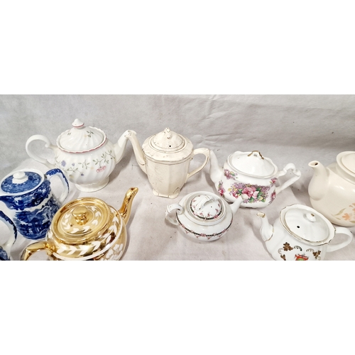 Ten Teapots includes Jones and Sons, Sadler, Victoria, Alfred
