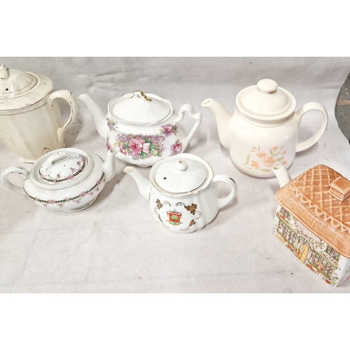 Ten Teapots includes Jones and Sons, Sadler, Victoria, Alfred