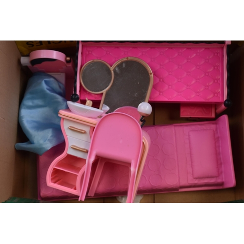 678 - Selection of Mainly Bedroom Dolls House Furniture, includes Toilet, Two Beds and a Dressing Table