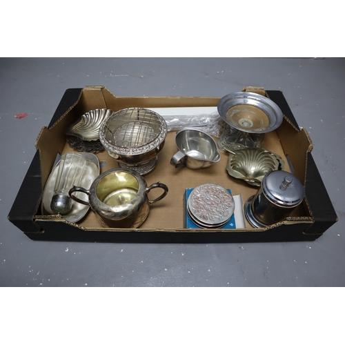 921 - Mixed Selection of Silver Plated Ware to include Gravy Separator, Pedestal Bowls, New Sundae Spoons,... 