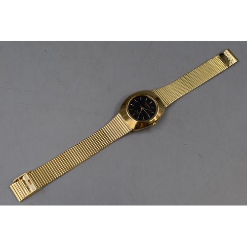 89 - An Omax Gold Tone Crystal Waterproof Quartz Watch, Working