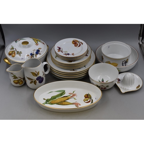 447 - Large Selection of Royal Worcester Evesham Fine Porcelain Dinner Ware including Plates, Casserole Di... 