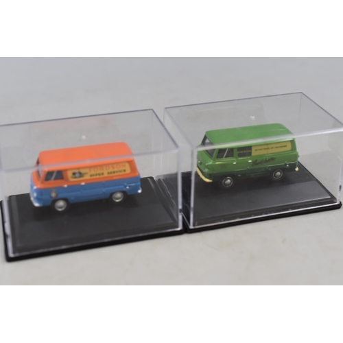 220 - Collection of Five 'Oxford Die-Cast' Vintage Model Vehicles, to Include 'Fordson Super Service, Sout... 