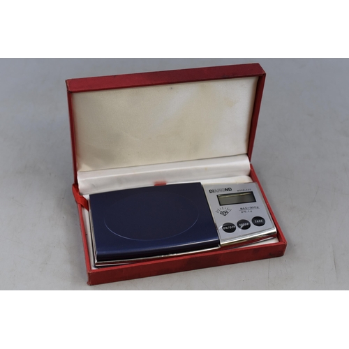 495 - Set of Diamond Model 500 Digital Scales Complete with Case