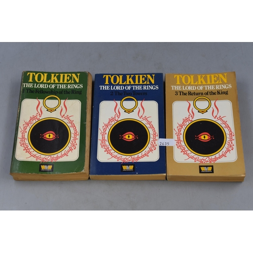 499 - A Full Set of Three 'The Lord of The Rings' Books, Published By Unwin Paperbacks in 1979