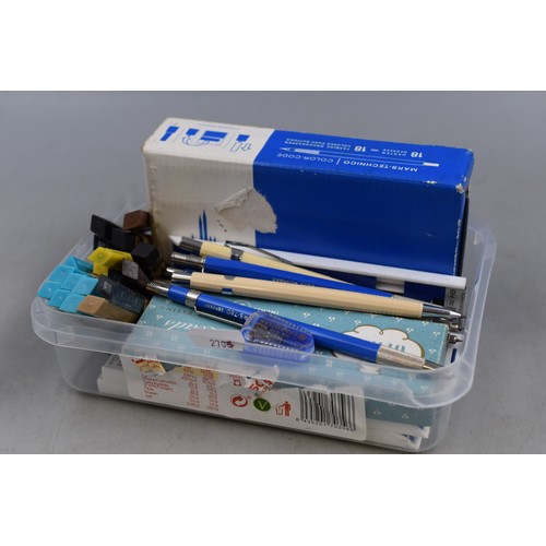 557 - Eight propelling pencils and leads to include Staedtler 3 x 760 and 1 x 782, Pentel PS315, PF335, PF... 