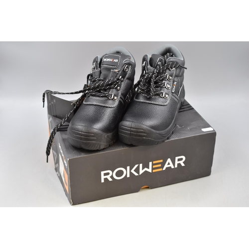 824 - Pair of New Rokwear Safety Boots in Box (Size 6)