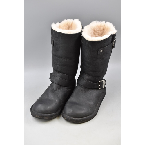 831 - Pair of Used UGG Boots size 5.5 uk