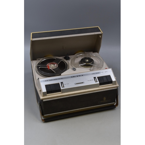 600 - De Luxe Reel To Reel Tape Player / Recorder