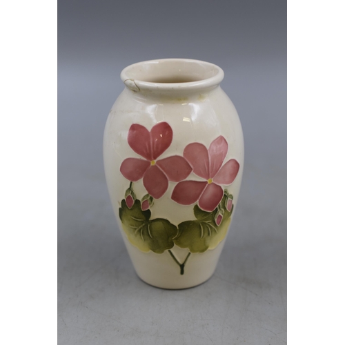 352 - A Small Moorcroft Pink Geranium Vase, Approx 4.5