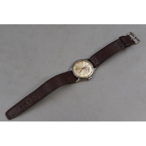 63 - A Rodania Sport 17 Jewels Mechanical Gents Watch With Leather Strap. Working