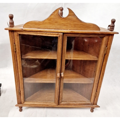 340 - Small Corner Display Unit Measures 14.5 inches wide x 18 inches tall.