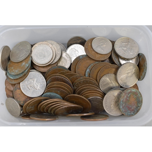 140 - Mixed Selection of Coinage, includes Worldwide and Old Pennies