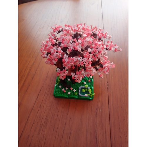 537 - Lego Botanical Collection Daffodils and a Japanese Cherry Blossom Tree both with Vases