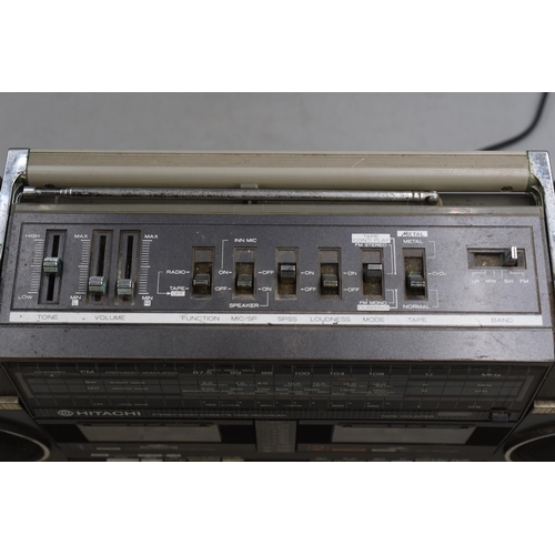 539 - 1980's Hitachi Ghetto Blaster a/f (Working)