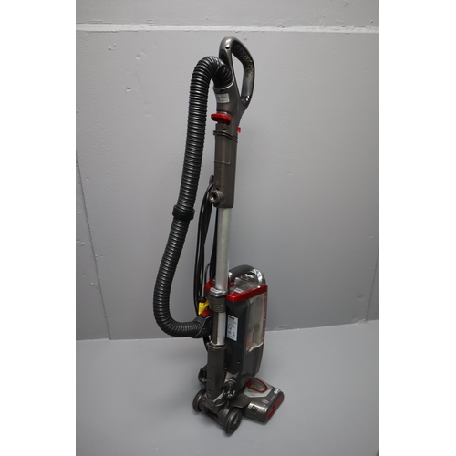 669 - SHARK Powered Lift-Away NV680UKCO Vacuum Cleaner (Powers On When Tested)