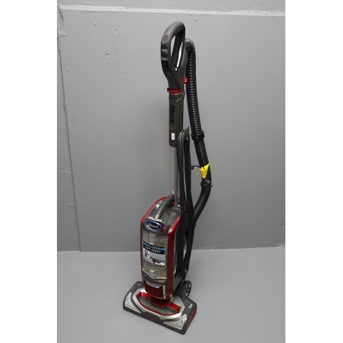 669 - SHARK Powered Lift-Away NV680UKCO Vacuum Cleaner (Powers On When Tested)