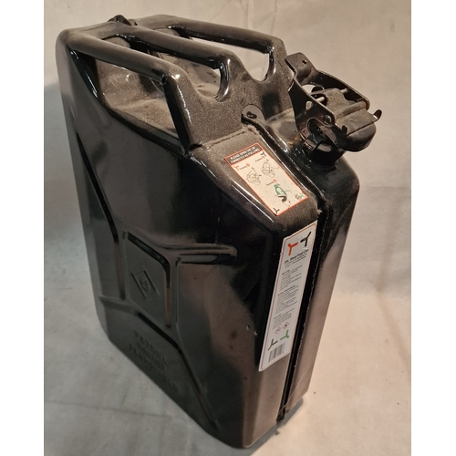 675 - New Lockable 20 Litre Jerry Can