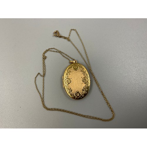 11A - Hallmarked 375 (9ct) Gold Large Locket Pendant Necklace (Weight 8.36 grams) Complete with Presentati... 