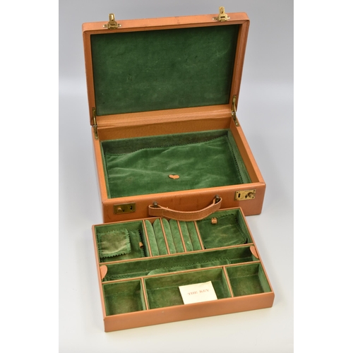 279 - Vintage Leather Bound Lockable Jewellery Case with Two keys and Internal Removable Storage Tray Fini... 