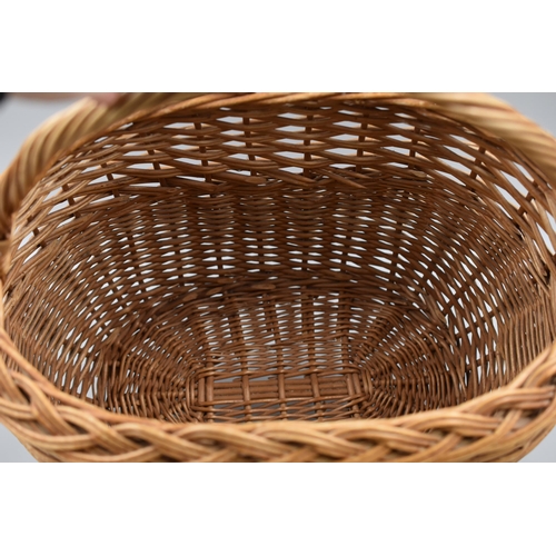 321 - Vintage Rattan Picnic / Shopping Basket (18