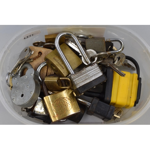 348 - Mixed Lot of Padlocks and Keys