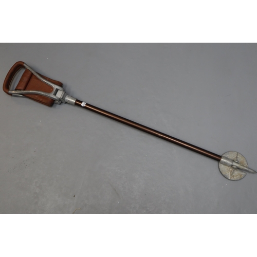 363 - Vintage Tan Leather Shooting Stick Seat