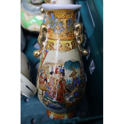 830 - Mixed ceramic lot to include 5 tea pots, milk jugs, sugar bowl and 2 oriental vases standing 8