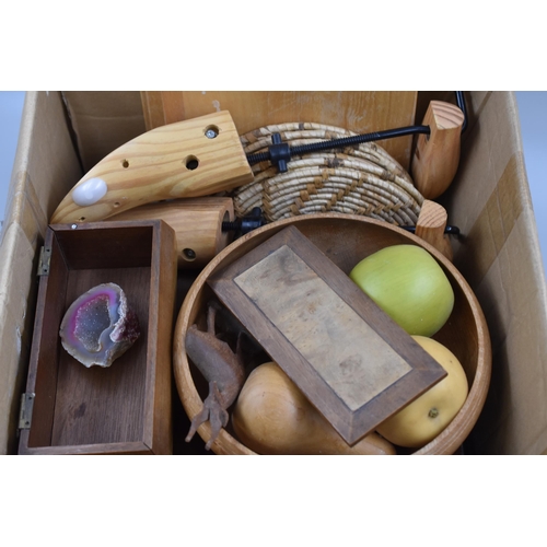 831 - Mixed lot to include large wooden box, small wooden musical box (damaged) wooden fruit bowl with art... 