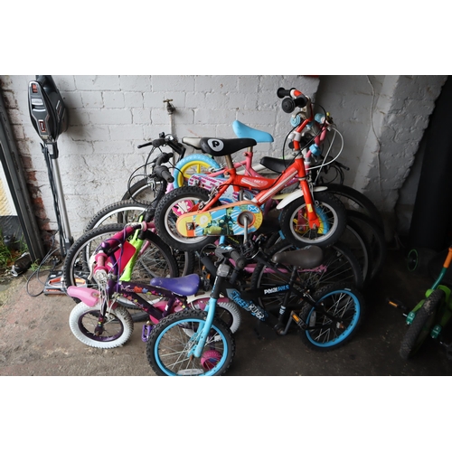 859 - Mixed Lot of Eight Push Bikes to include Adult, Teens and Childs Sizes some in need of attention but... 