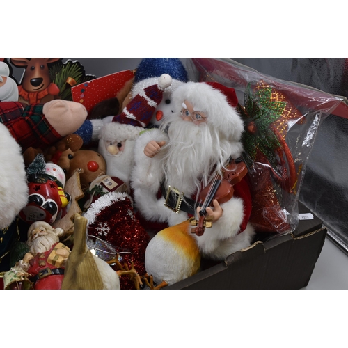 842 - Mixed Selection of Christmas Decorations