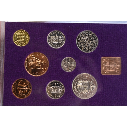 220 - A 1970 Coinage of Great Britain and Northern Ireland Coin Set