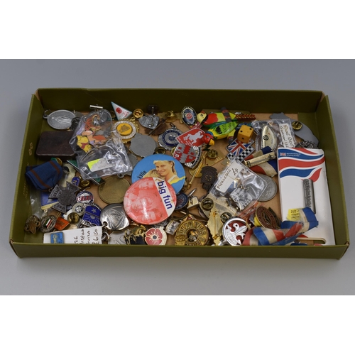 288 - Mixed Selection of Collectable Badges, medals, and More