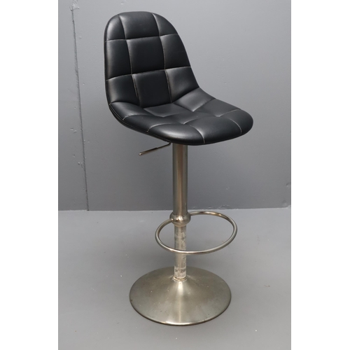 756 - Hydraulic Height Adjust Bar Stool with Chrome Plated Base and Foot Rest and a Black Faux Leather Sea... 