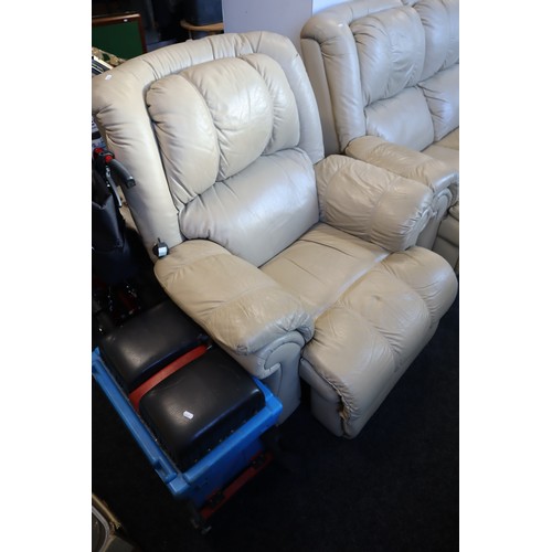 762 - Nice Quality Four Seater 3+1 Recliner Settee and Chair in Light Fawn Soft leather with Comfort Suppo... 