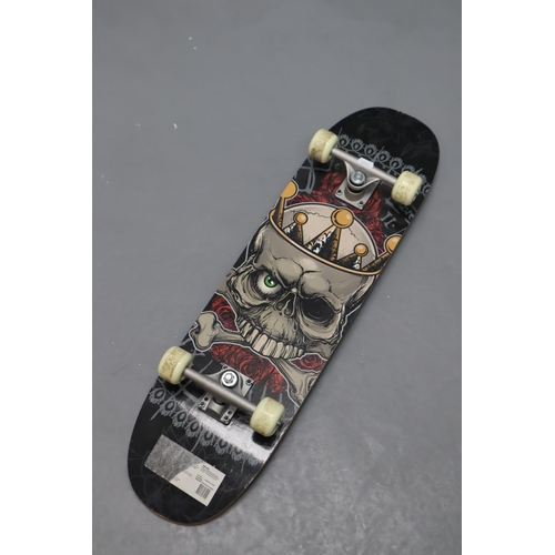 925 - Grey Skullz Skateboard Approx 31